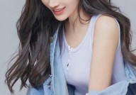吃瓜网最新官网眼镜妹打电话给闺蜜的视频全集